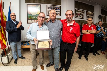 El CEE homenajea a uno de sus billaristas m&aacute;s laureados, Jos&eacute; Albert