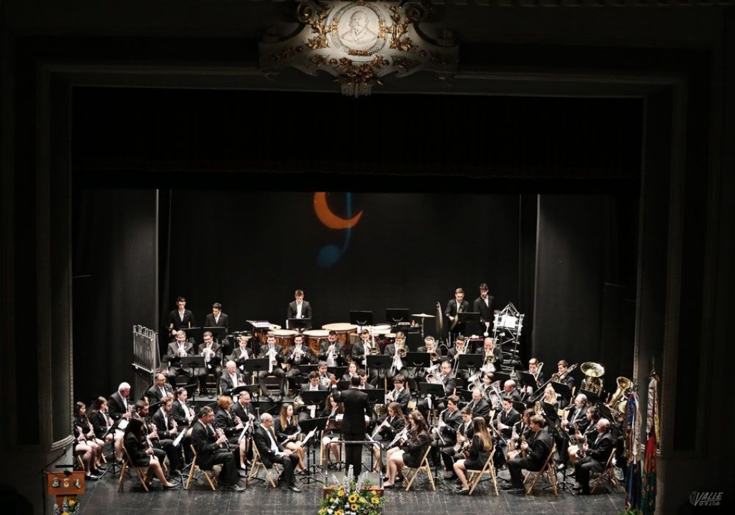 El concierto de Música de Moros y Cristianos marca la cuenta atrás El concierto de Música de Moros y Cristianos marca la cuenta atrás