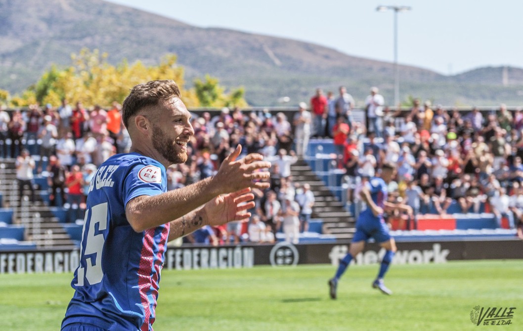 El Eldense quiere ganar por vez primera en Sabadell El Eldense quiere ganar por vez primera en Sabadell