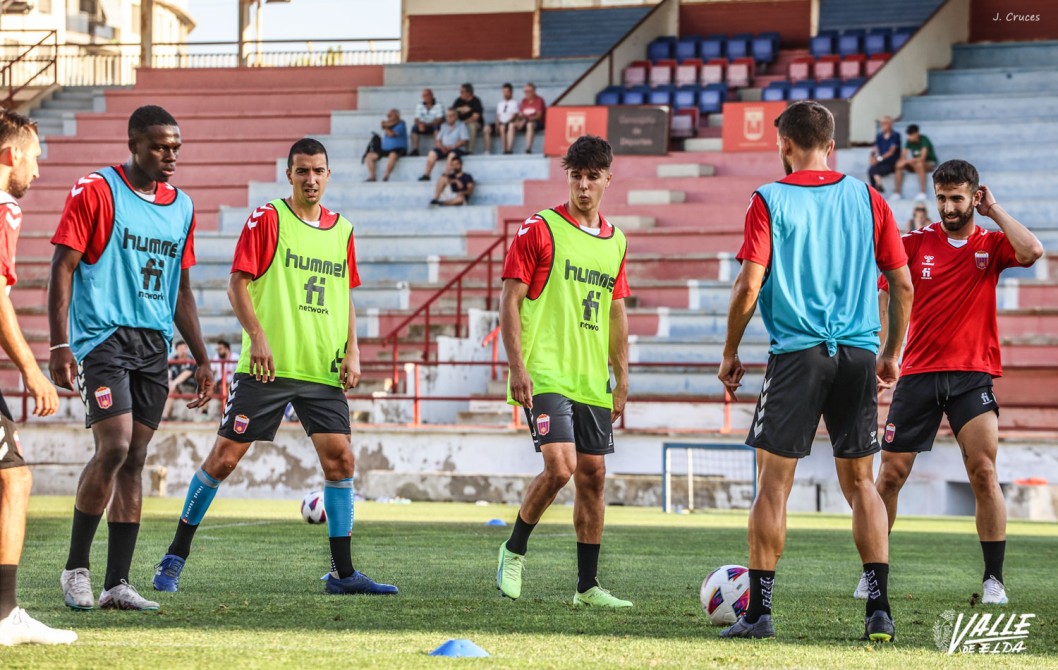 El Eldense se medirá al Sheffield, el Albacete, el Tenerife y el Intercity en pretemporada El Eldense se medirá al Sheffield, el Albacete, el Tenerife y el Intercity en pretemporada