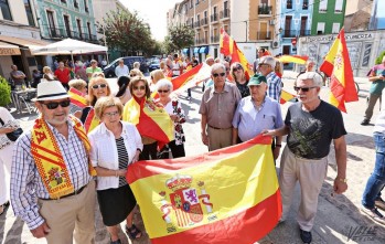 Concentraci&oacute;n en Elda contra el refer&eacute;ndum catal&aacute;n