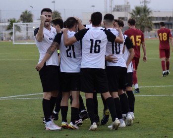 El Eldense remonta dos goles al Villarreal B en 10 minutos (2-4)