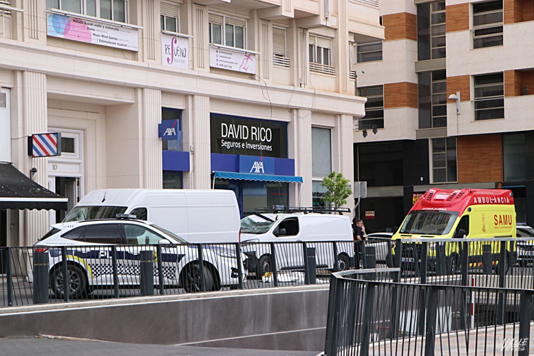 Fallece una persona al caer al vacío en la Plaza del Zapatero Fallece una persona al caer al vacío en la Plaza del Zapatero