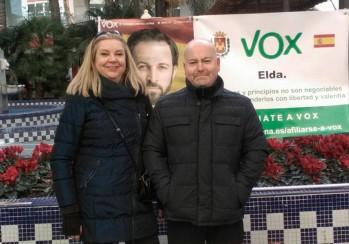 Vox Elda present&oacute; sus propuestas en un acto en la Plaza Sagasta