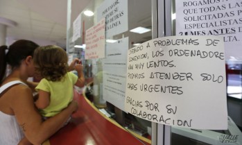 El Centro de Salud Marina Espa&ntilde;ola lleva tres d&iacute;as paralizado por un fallo en el sistema inform&aacute;tico