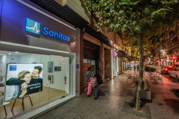 Sanitas cuida de ti y de los tuyos desde hace 70 a&ntilde;os