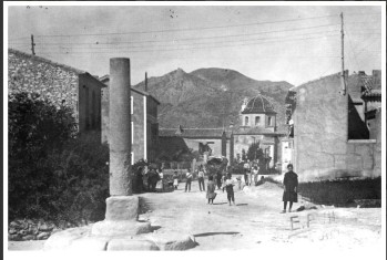 Elda y la Santa Cruz