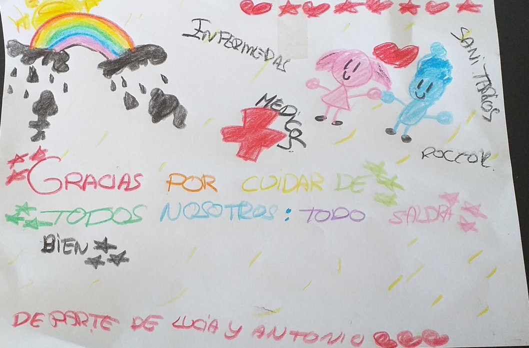 La sorpresa de unos niños vecinos a una enfermera de Elda La sorpresa de unos niños vecinos a una enfermera de Elda