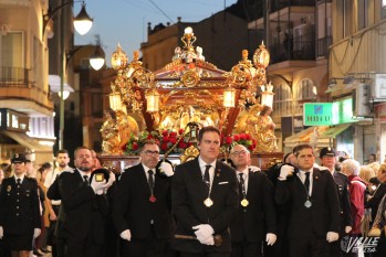 El Santo Entierro re&uacute;ne a todas las im&aacute;genes en una sola procesi&oacute;n