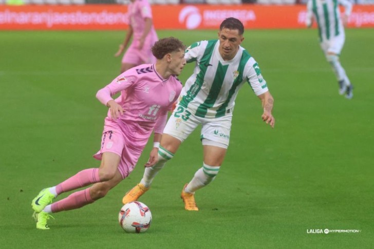 El Eldense tampoco puede con el C&oacute;rdoba (2-0)