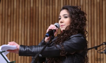 Shakira Mart&iacute;nez presenta en la radio Latinoamericana su versi&oacute;n de un tema de Vanessa Mart&iacute;n