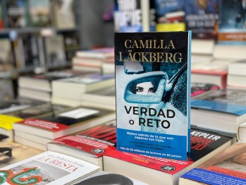 "Verdad o reto" de Camilla L&auml;ckberg