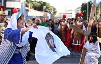 El V&iacute;a Crucis viviente incorpora nuevos decorados para lograr mayor vistosidad