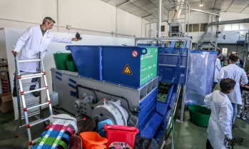 Inescop estrena una novedosa planta para reutilizar residuos de calzado, textil y juguetes