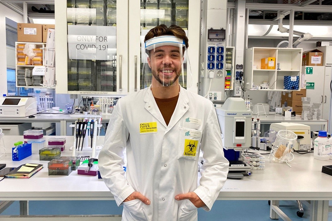 El eldense Emilio Fuster es investigador en el laboratorio que ha descubierto la nueva cepa de coronavirus en Dinamarca El eldense Emilio Fuster es investigador en el laboratorio que ha descubierto la nueva cepa de coronavirus en Dinamarca