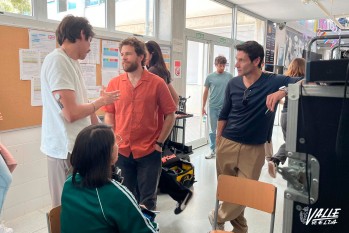 &Aacute;lvaro Cervantes y Fran Nortes graban un corto sobre el acoso escolar en el IES Monastil