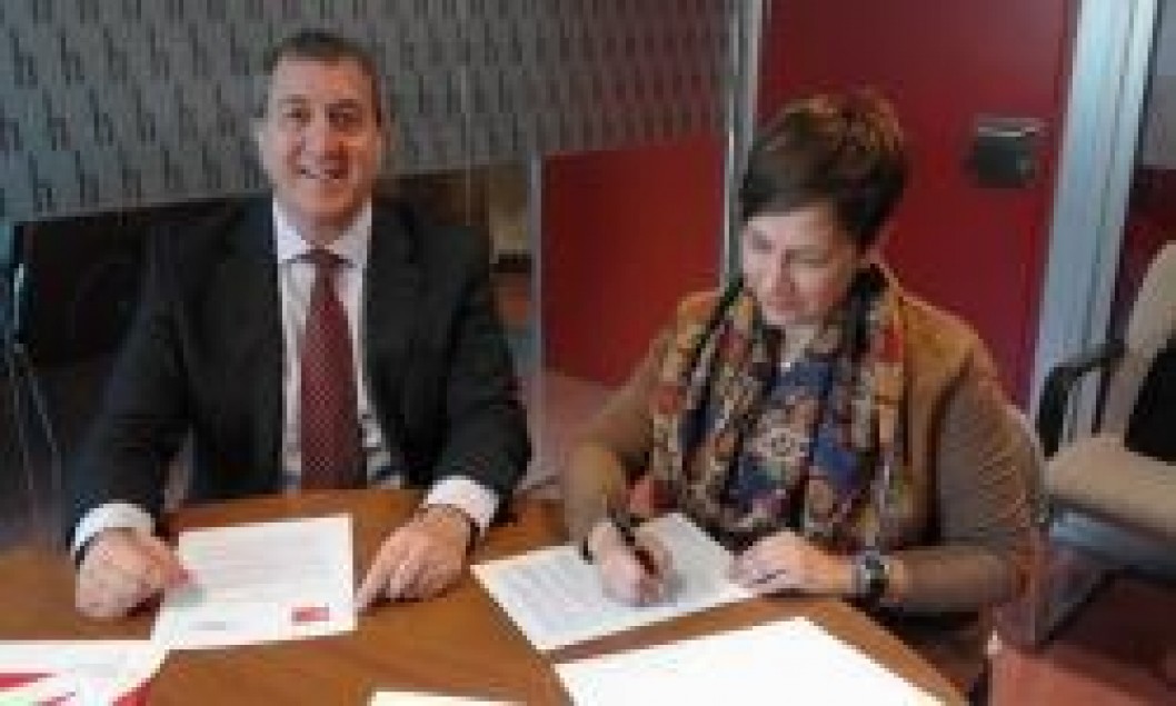 La EURLE firma un convenio con Mutua Universal para realizar talleres formativos La EURLE firma un convenio con Mutua Universal para realizar talleres formativos