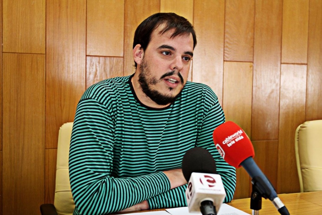 IU critica que el equipo de gobierno presente los presupuestos sin apenas debatirlos con la oposición IU critica que el equipo de gobierno presente los presupuestos sin apenas debatirlos con la oposición