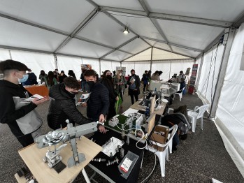 Unos 700 estudiantes pasar&aacute;n por la feria "Orienta-t" de Petrer