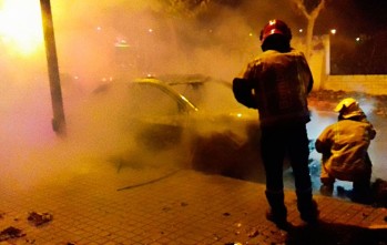 Se incendia un veh&iacute;culo en Elda por causas desconocidas