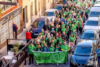 La marea verde contra el c&aacute;ncer inunda Elda y Petrer