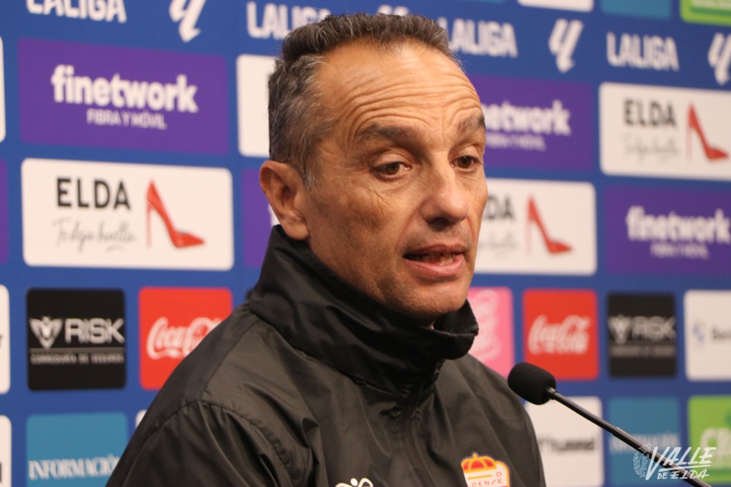 José Luis Oltra: "Ante el Málaga hay que ganar, es ahora o nunca" José Luis Oltra: "Ante el Málaga hay que ganar, es ahora o nunca"