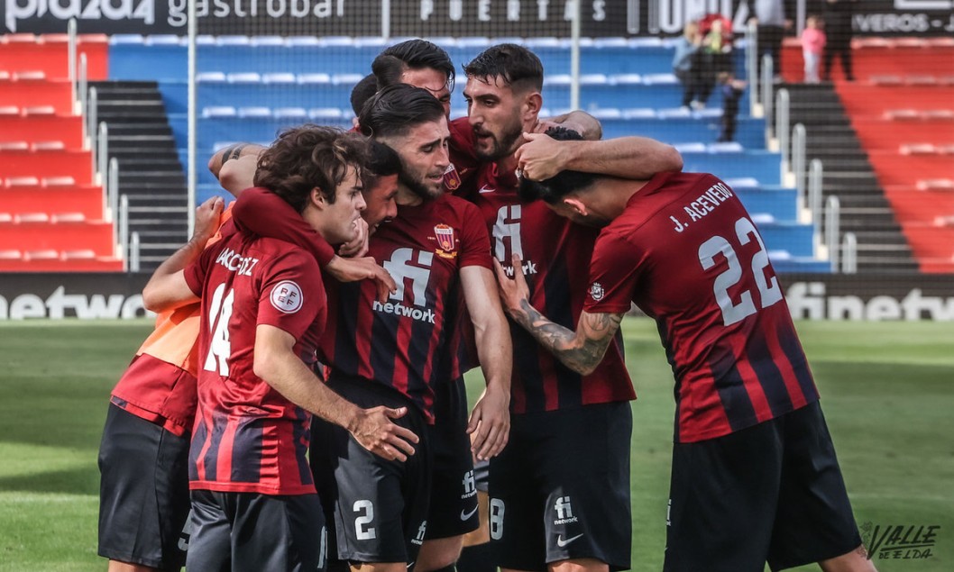Victoria ante el Toledo en el día de Iván Forte (3-1) Victoria ante el Toledo en el día de Iván Forte (3-1)