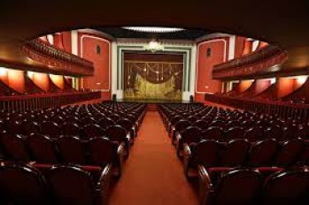 La nueva temporada teatral alza el tel&oacute;n