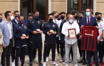 El CD Eldense dedica el ascenso a la afici&oacute;n