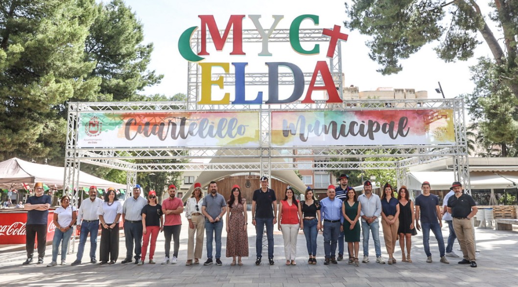 La corporación desea unas felices fiestas a Elda La corporación desea unas felices fiestas a Elda