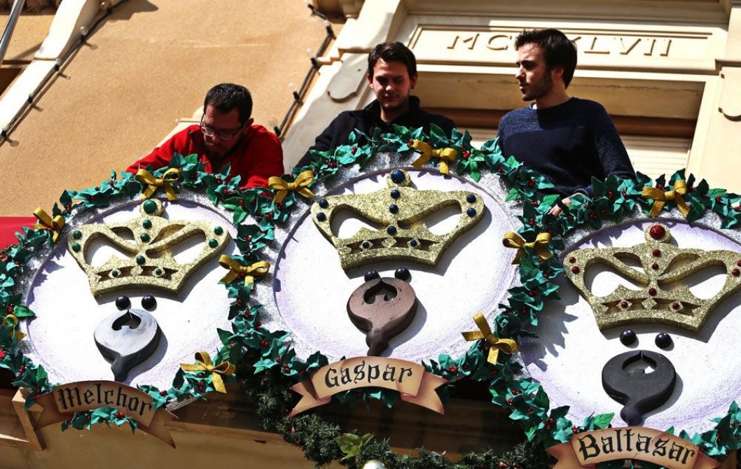 El Ayuntamiento de Elda ya está preparado para recibir a los Reyes Magos El Ayuntamiento de Elda ya está preparado para recibir a los Reyes Magos