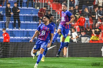 El Eldense suma un punto ante el Castell&oacute;n y sigue en la lucha por el liderato (1-1)