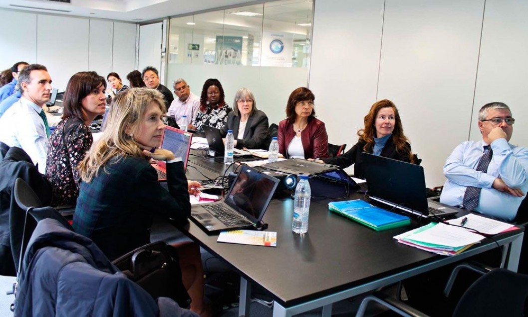 INESCOP y AENOR reúnen en Madrid a más de 20 expertos internacionales para debatir sobre el futuro del calzado INESCOP y AENOR reúnen en Madrid a más de 20 expertos internacionales para debatir sobre el futuro del calzado