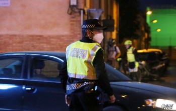 Detienen a una mujer por usar a su hijo menor de edad para robar en Petrer