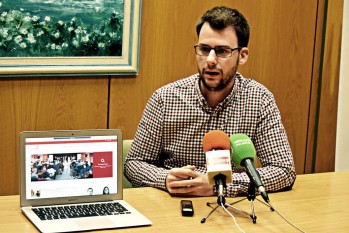 El PSOE de Petrer presenta su nueva p&aacute;gina web para ofrecer m&aacute;s transparencia