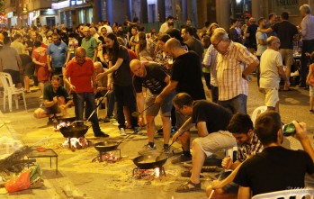 Los eldenses se echan a las calles para disfrutar la plant&agrave;