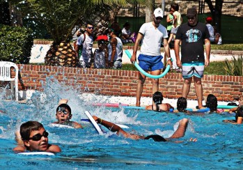 Vuelven los cursos de nataci&oacute;n en San Crisp&iacute;n con 320 plazas