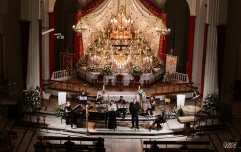 Serenata a los Santos Patronos en homenaje a los fallecidos por COVID-19