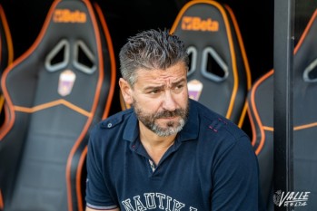 Fernando Est&eacute;vez: "Aqu&iacute; no hay miedo ni excusas, vamos a por todas para conseguir el objetivo"