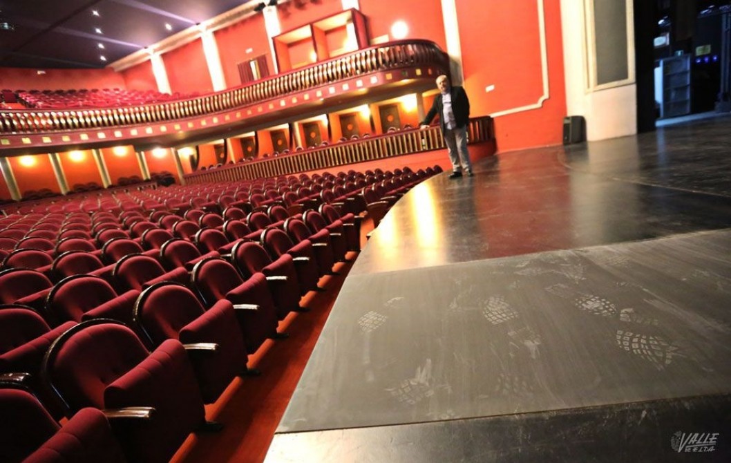 Realizan los primeros trabajos de mejora en el Teatro Castelar 18 años después de su reapertura Realizan los primeros trabajos de mejora en el Teatro Castelar 18 años después de su reapertura