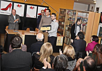El eldense Ignacio Cantos gana el L&aacute;piz de Oro en la categor&iacute;a "Zapato acabado de mujer"
