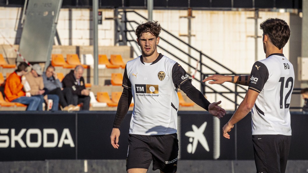 Álex Serra se incorpora al CD Eldense hasta 2026 Álex Serra se incorpora al CD Eldense hasta 2026