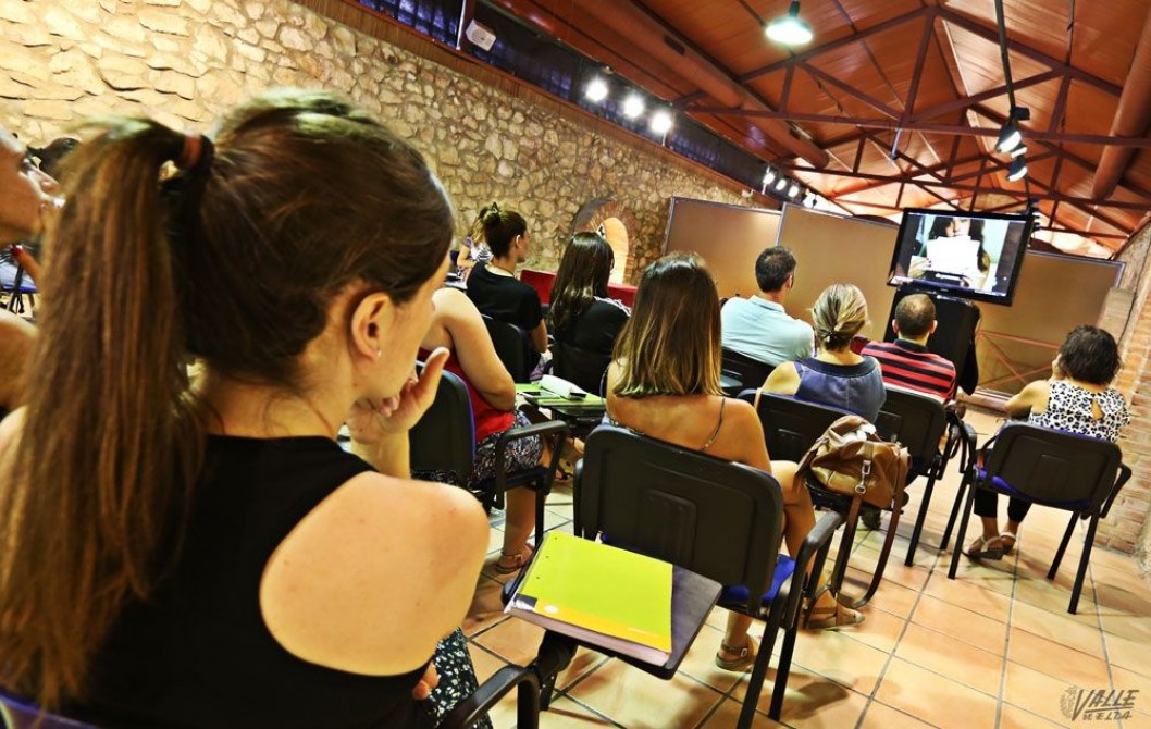 Los centros educativos de Petrer se forman contra el acoso escolar Los centros educativos de Petrer se forman contra el acoso escolar