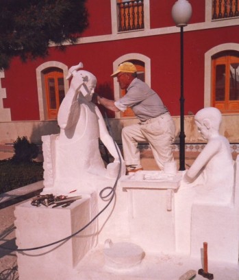 Fallece el autor de la escultura &ldquo;Zapatero y aprendiz&rdquo; ubicada en la Plaza del Zapatero