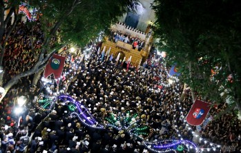 Miles de voces cantan al un&iacute;sono que Petrer est&aacute; en fiestas