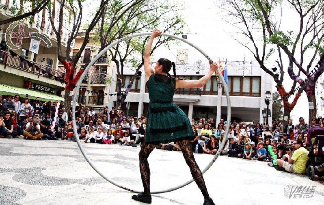 El Casco Antiguo de Petrer se convierte en el escenario del ARTenBITRIR 2015 El Casco Antiguo de Petrer se convierte en el escenario del ARTenBITRIR 2015