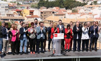 Irene Navarro presenta la lista del PSOE de Petrer con el objetivo de &ldquo;hacer ciudad y poner el foco en los vecinos&rdquo;