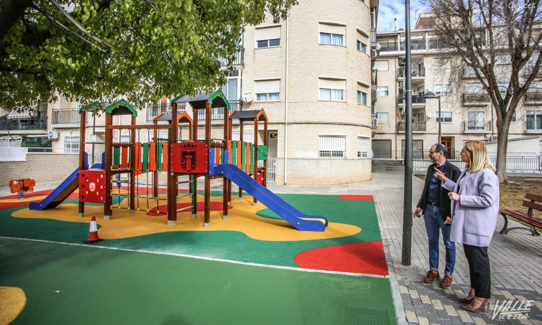 Renovación de seis zonas de juegos infantiles en Petrer con una inversión de 160.000 euros Renovación de seis zonas de juegos infantiles en Petrer con una inversión de 160.000 euros