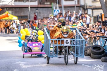 &Eacute;xito rotundo de los Autos Locos en Petrer