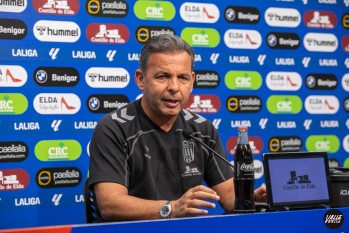 Javi Calleja: "Me siento muy orgulloso de lo que estoy viendo en el campo"